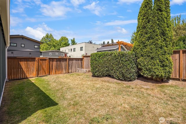 223 29th Avenue E, Seattle, WA 98112