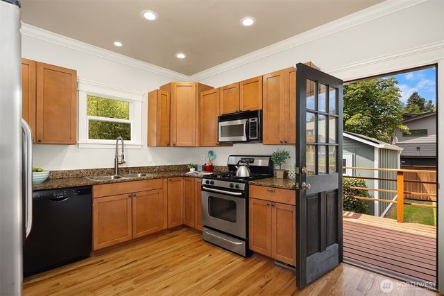 223 29th Avenue E, Seattle, WA 98112