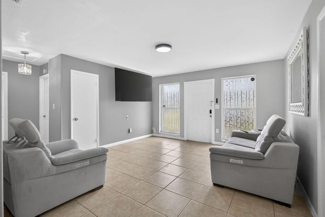 9141 Birmingham Drive, Palm Beach Gardens, FL 33410