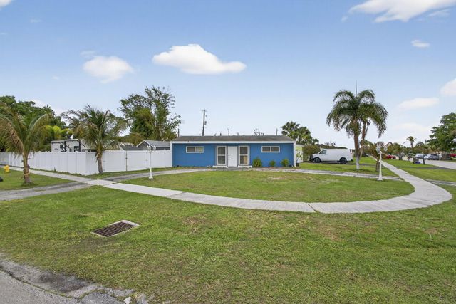 9141 Birmingham Drive, Palm Beach Gardens, FL 33410