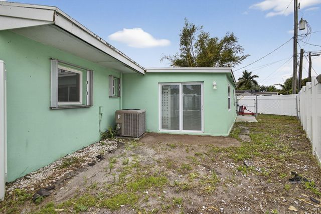9141 Birmingham Drive, Palm Beach Gardens, FL 33410