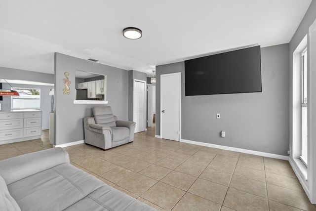 9141 Birmingham Drive, Palm Beach Gardens, FL 33410