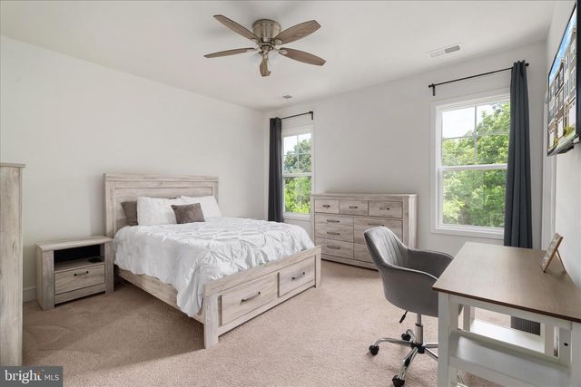 107 WAKE ROBIN CT, Lake Frederick, VA 22630
