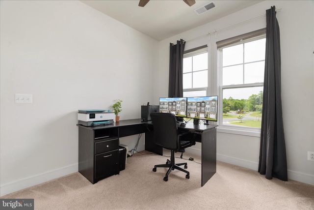 107 WAKE ROBIN CT, Lake Frederick, VA 22630
