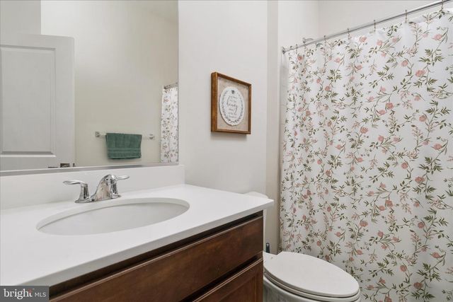 107 WAKE ROBIN CT, Lake Frederick, VA 22630