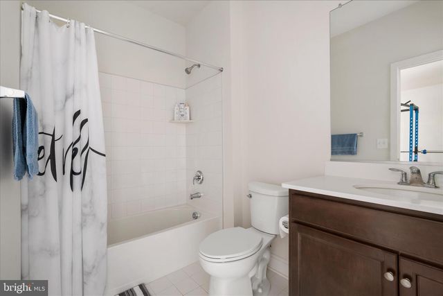 107 WAKE ROBIN CT, Lake Frederick, VA 22630