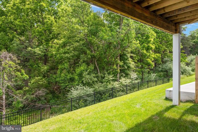107 WAKE ROBIN CT, Lake Frederick, VA 22630