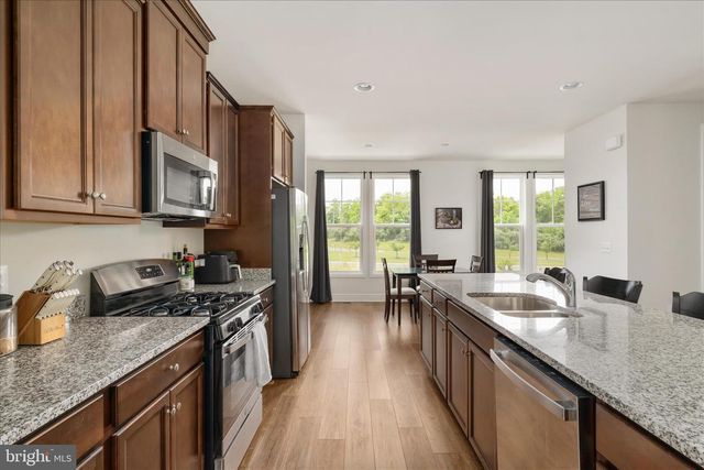 107 WAKE ROBIN CT, Lake Frederick, VA 22630