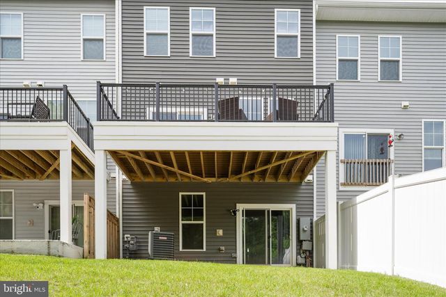 107 WAKE ROBIN CT, Lake Frederick, VA 22630