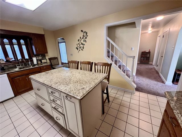 280 Derrick Ave, South Union Twp, PA 15401