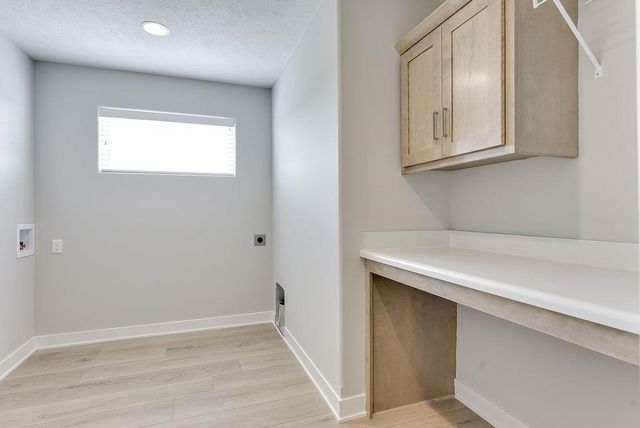 18827 Riviera Drive, Omaha, NE 68136