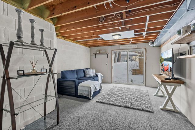 952 154th Lane NW, Andover, MN 55304