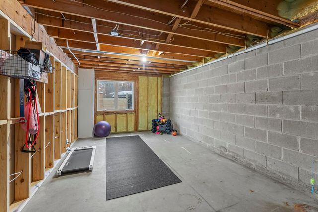 952 154th Lane NW, Andover, MN 55304