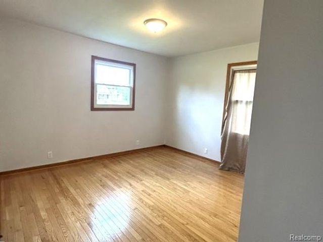 8475 Bridge Lake Road, Springfield Charter Township, MI 48348
