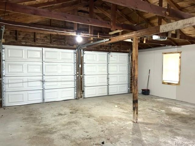 8475 Bridge Lake Road, Springfield Charter Township, MI 48348