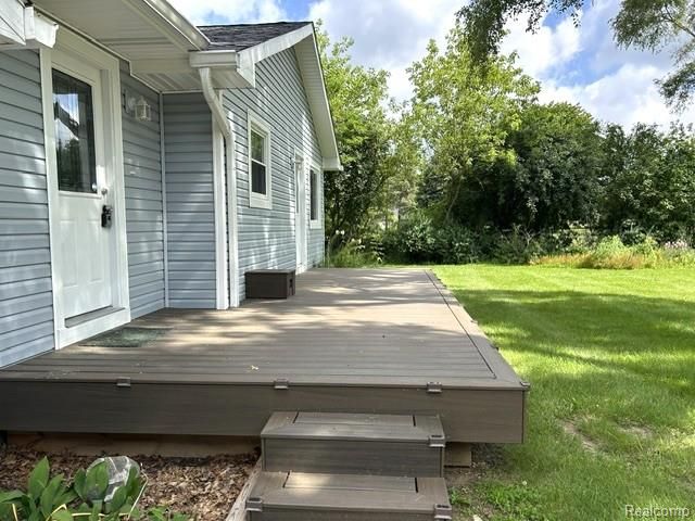 8475 Bridge Lake Road, Springfield Charter Township, MI 48348