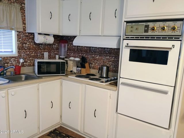 1150 N DELAWARE Drive 24, Apache Junction, AZ 85120