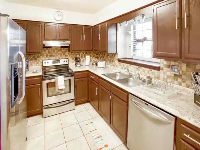 7533 MEADOWLAND DR, Memphis, TN 38133