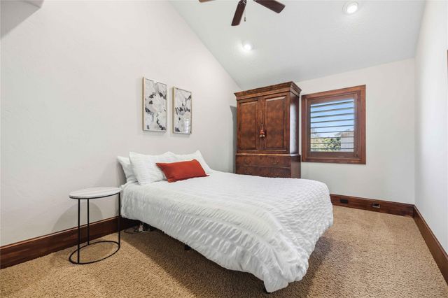 512 Harbor DR 7, Spicewood, TX 78669