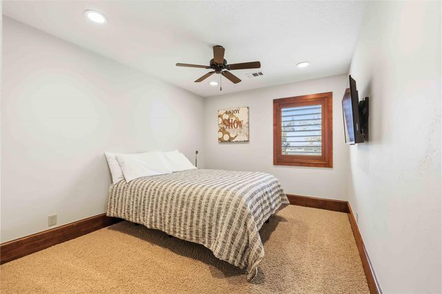 512 Harbor DR 7, Spicewood, TX 78669