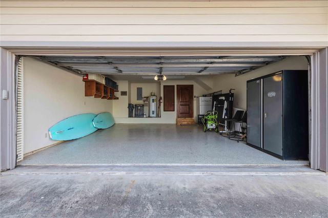 512 Harbor DR 7, Spicewood, TX 78669