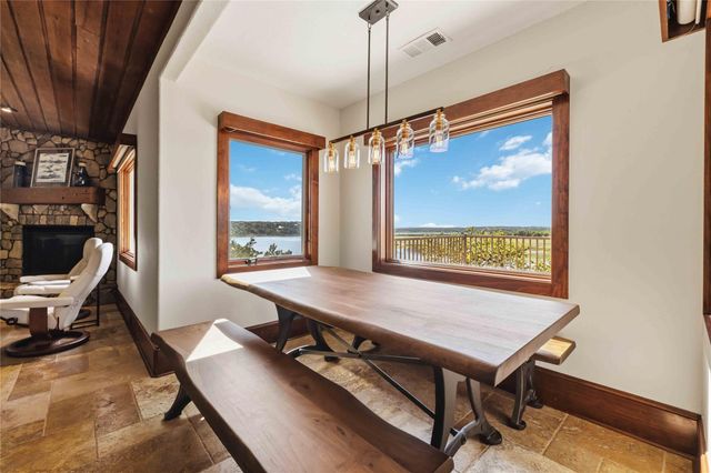 512 Harbor DR 7, Spicewood, TX 78669