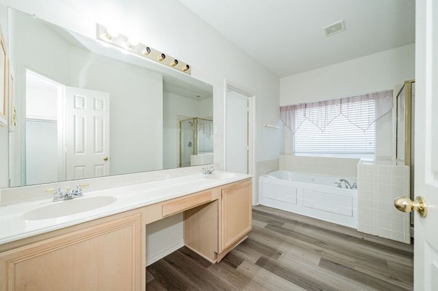 813 Valley Court, Royse City, TX 75189