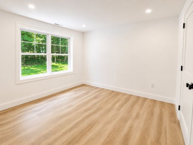373 Eliot St, Ashland, MA 01721