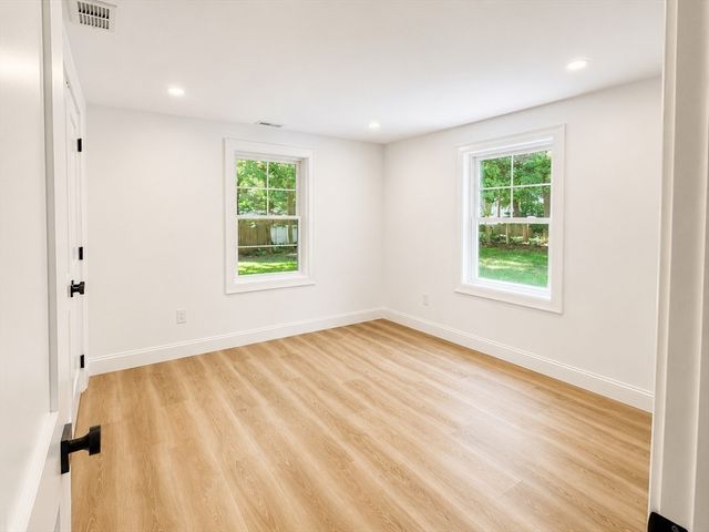 373 Eliot St, Ashland, MA 01721
