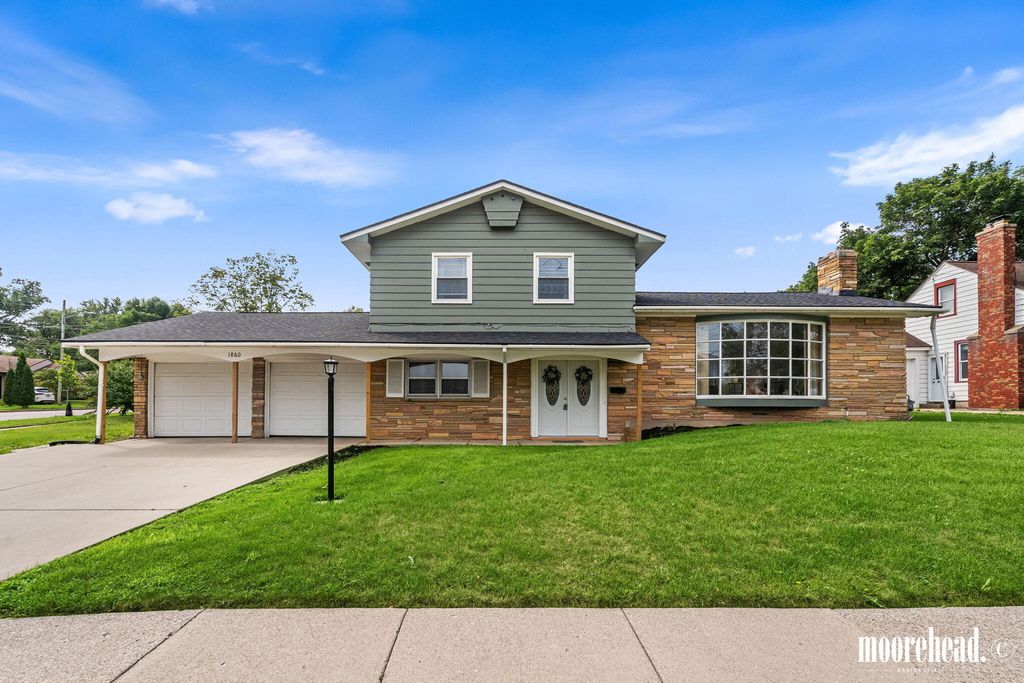 1860 Boston Street SE, Grand Rapids, MI 49506