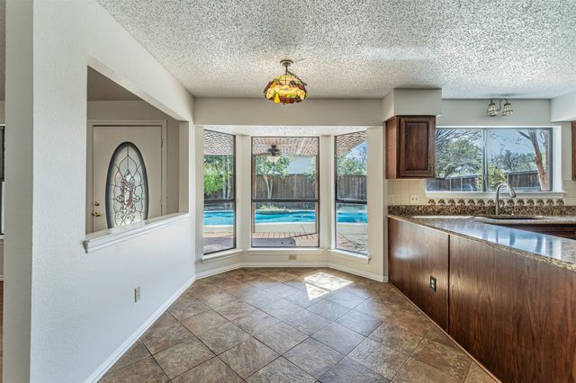 4424 Newberry Street, Grand Prairie, TX 75052