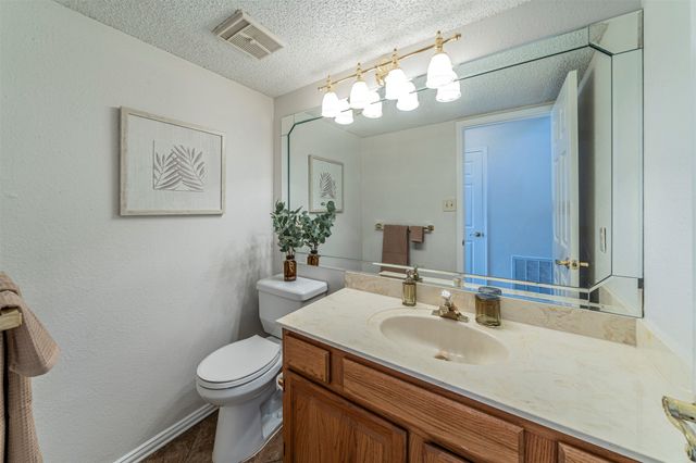 4424 Newberry Street, Grand Prairie, TX 75052