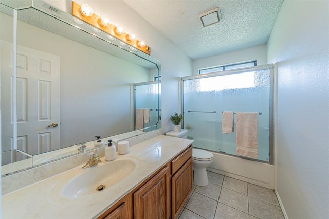 4424 Newberry Street, Grand Prairie, TX 75052