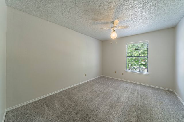 4424 Newberry Street, Grand Prairie, TX 75052