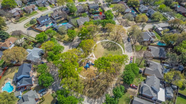 4424 Newberry Street, Grand Prairie, TX 75052