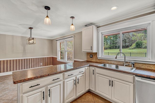 83 Springview CT, Troutville, VA 24175