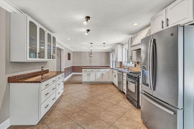 83 Springview CT, Troutville, VA 24175