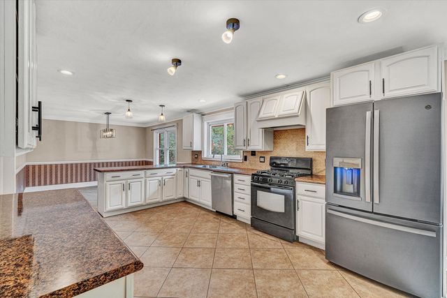 83 Springview CT, Troutville, VA 24175