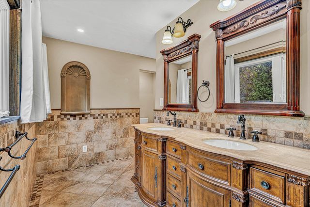 83 Springview CT, Troutville, VA 24175