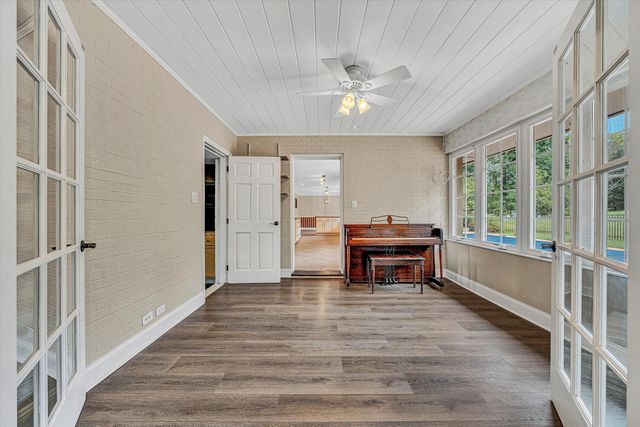 83 Springview CT, Troutville, VA 24175