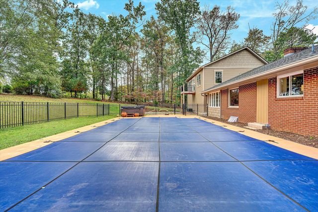 83 Springview CT, Troutville, VA 24175