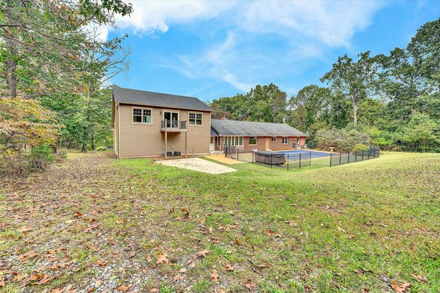 83 Springview CT, Troutville, VA 24175