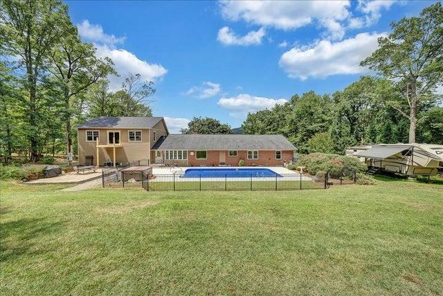 83 Springview CT, Troutville, VA 24175