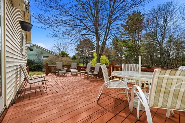243 Winnacunnet Road, Hampton, NH 03842