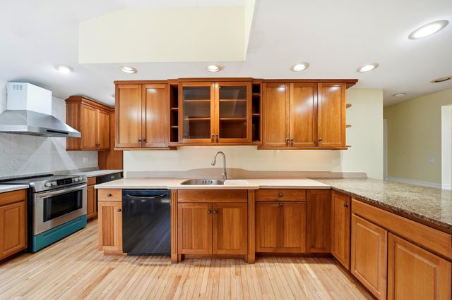 243 Winnacunnet Road, Hampton, NH 03842