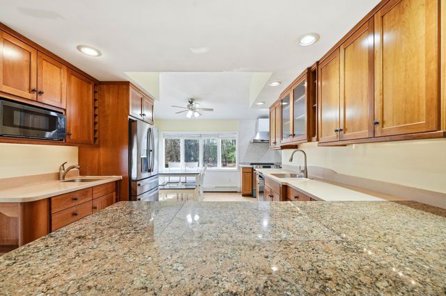243 Winnacunnet Road, Hampton, NH 03842