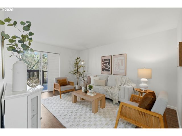 10620 Sw DAVIES Rd 4, Beaverton, OR 97008