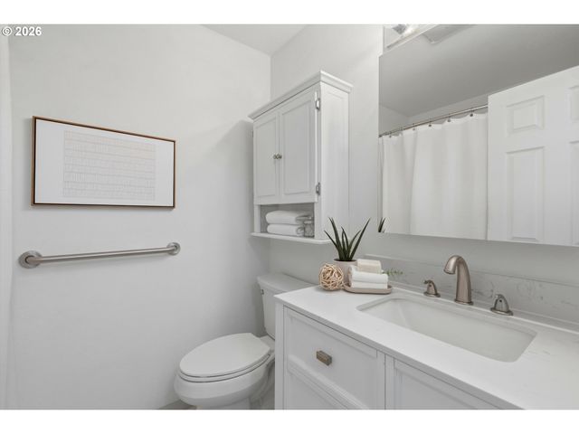 10620 Sw DAVIES Rd 4, Beaverton, OR 97008