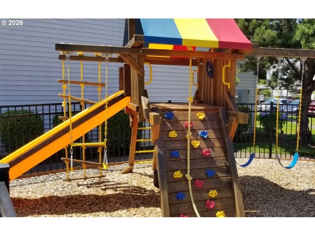 10620 Sw DAVIES Rd 4, Beaverton, OR 97008