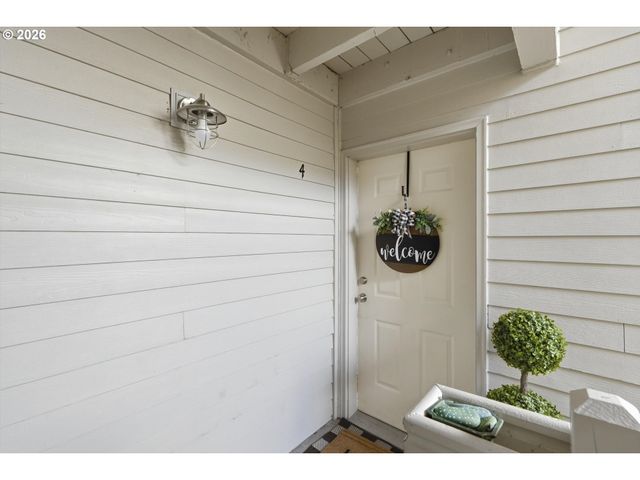 10620 Sw DAVIES Rd 4, Beaverton, OR 97008